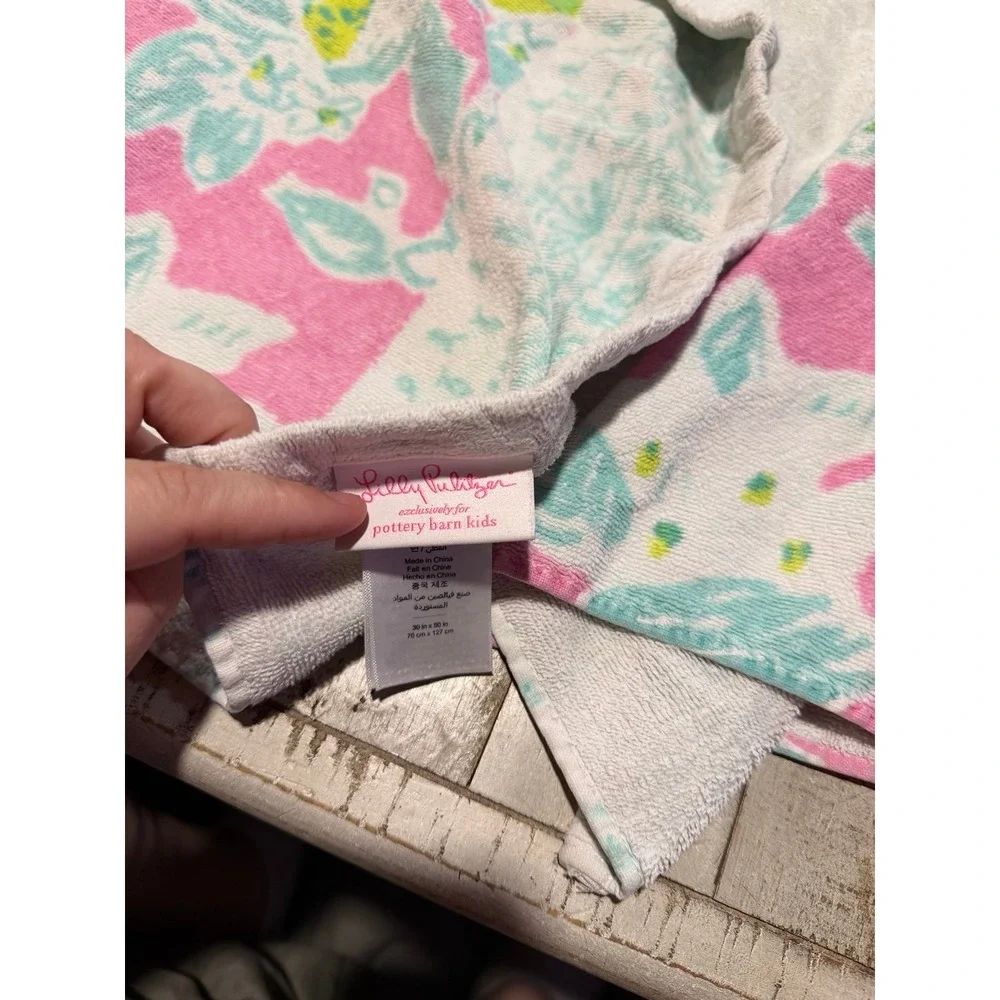 Lilly Pulitzer hooded kids towel
